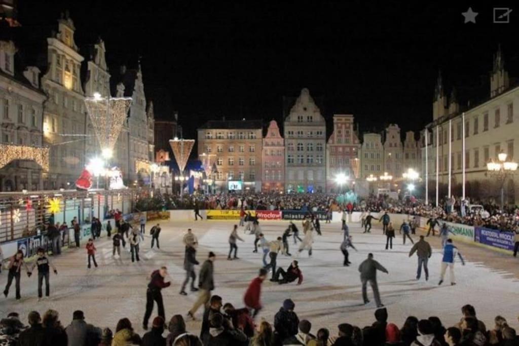 Rynek Pod Fredra Apartment Wroclaw Bagian luar foto